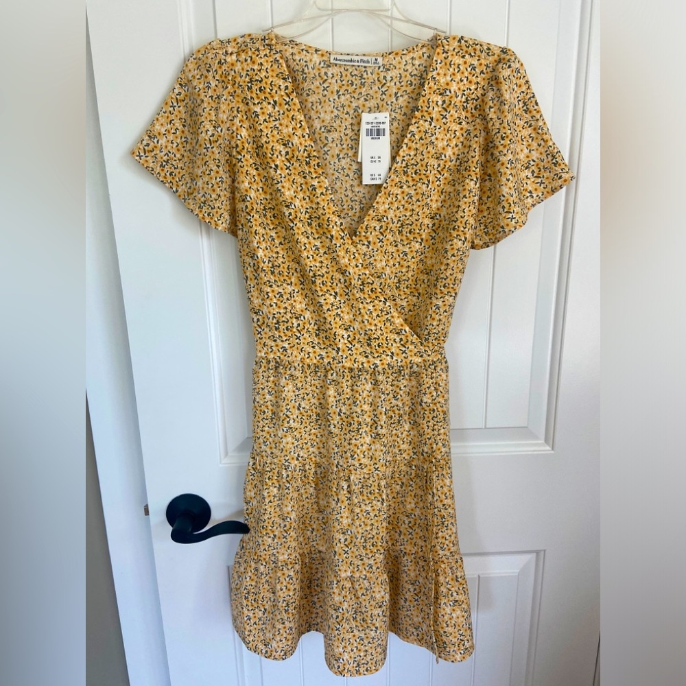Abercrombie & Fitch Wrap Mini Dress Sz M
